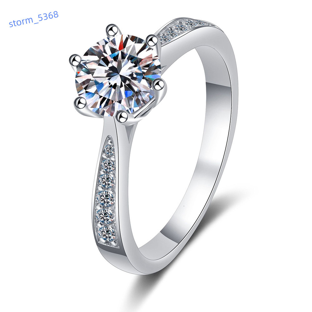 Factory Price Classic Fine Jewelry Six Claws VVs1 Moissanite 1Ct Round Diamond CZ Zircon S925 Sterling Silver Rings Ladies