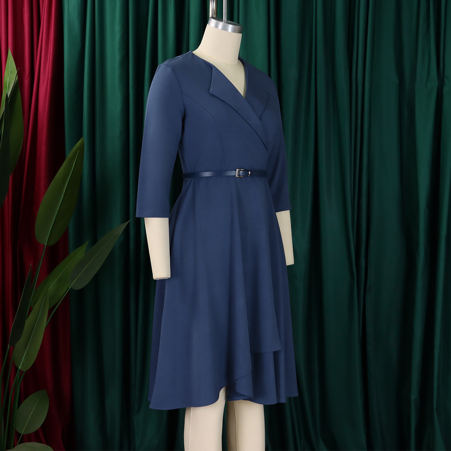 (371) Ladies autumn and winter new fashion V-neck solid color large skirt high waist dress