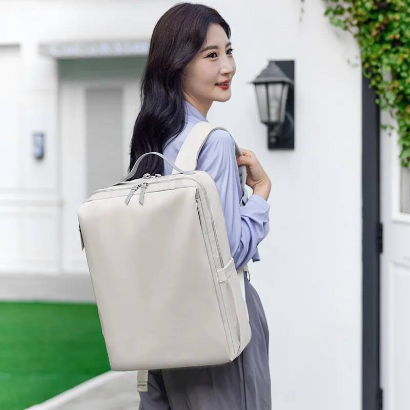 Women's large-capacity commuting shock-absorbing 15.6-inch laptop bag male and female college students' backpack high-quality