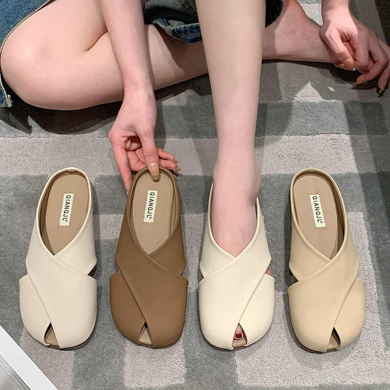 GIANJIE Women's Casual Patent Leather Closed-Toe Slippers, Flat Strappy Sandals with Beading, Rubber Non-Slip Outsole, Cotton Fabric Upper, Genuine