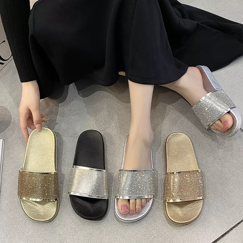 Fashion Diamond Slippers Non-slip Wear-resistant Soft Sole Korean Style Rhinestone Women's Sandals Outdoor Casual Luxury Designer Sandals Versa