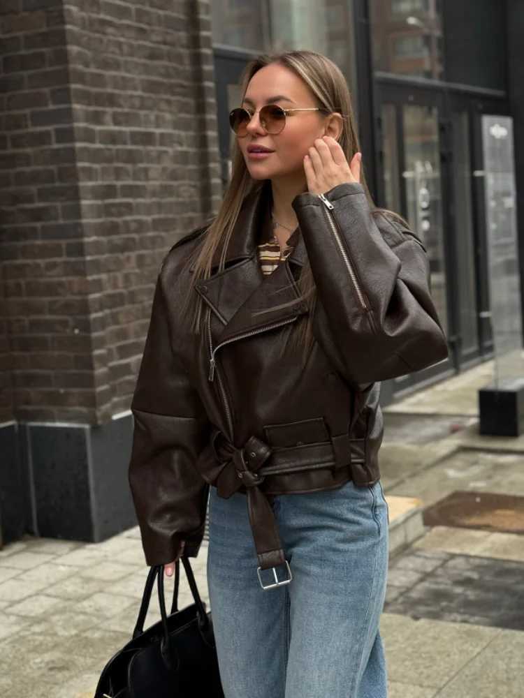Vintage Pu Leather Womens Jackets Retro Loose Turn-down Collar Full Sleeve Female Coat Spring High Street Ladies Outerwear Z250804