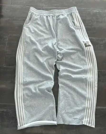 2025 Embroidered Design Sweatpants Men and Women Y2K Retro Striped Casual Pants Personalized Legs Zipper Design Straight Pants X250804