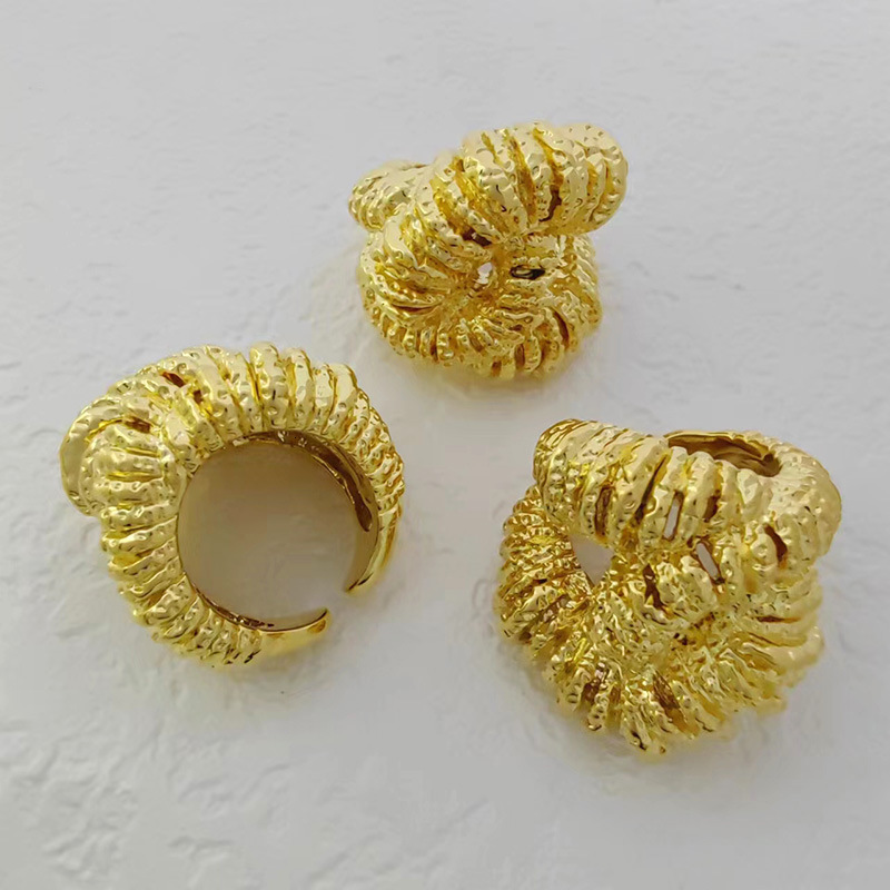 Free Shipping 2025 New Designer Jewelry Golden Textured Lava Ring Light Luxury Niche Fashion Exquisite Personality Vacuum Copper Gold-plated Vintage