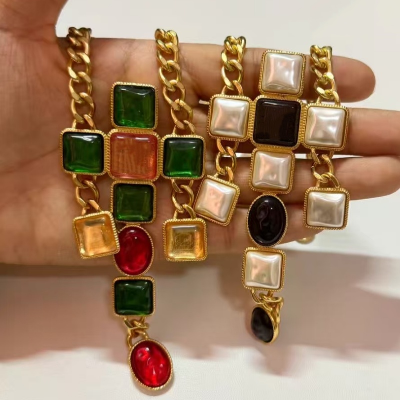 Designer Charms Women Luxury Necklace Set Yellow Gold Plated Design Letter Cross Pendant Necklaces Bracelet For Friends Nice Gift