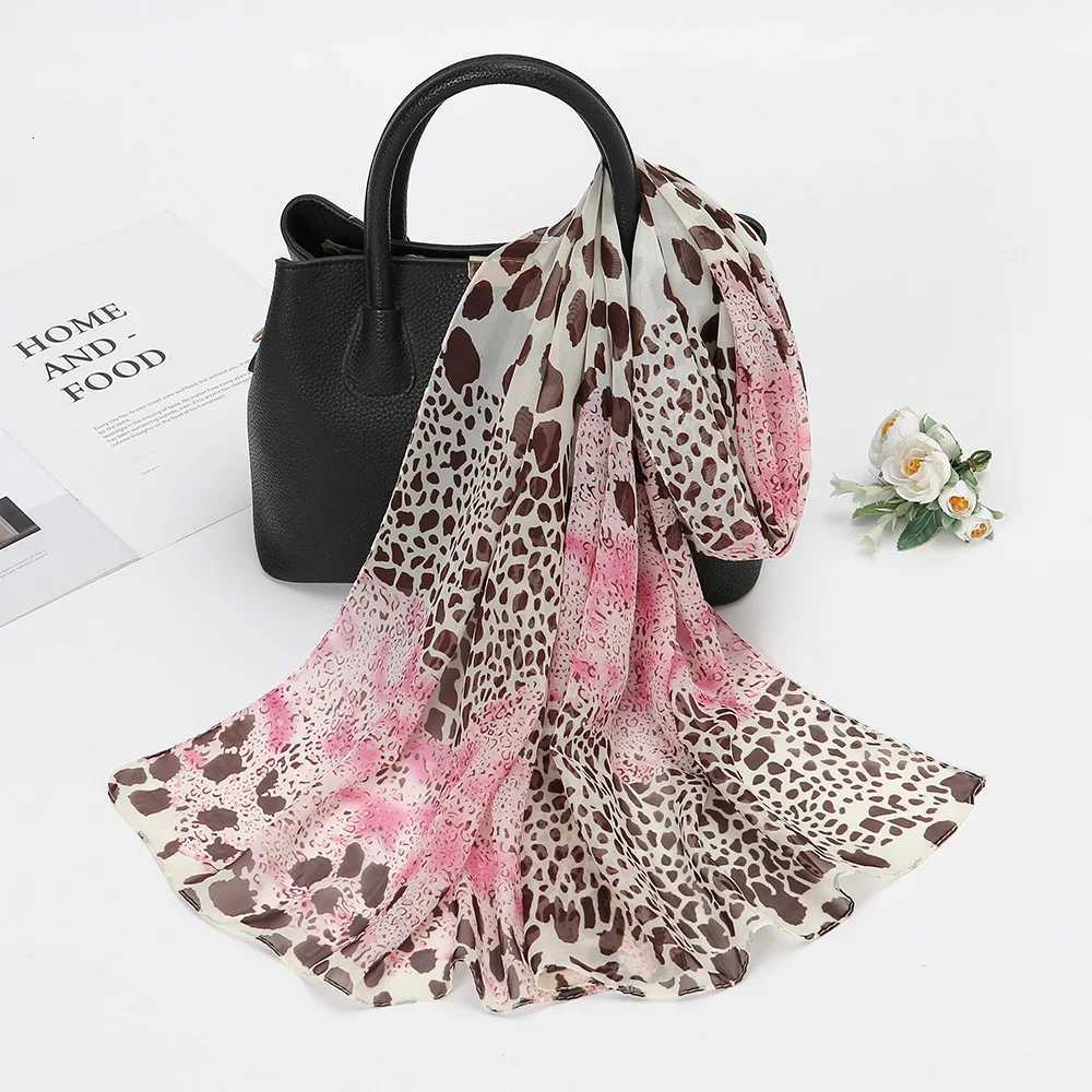2024 Fashion Printed Leopard Chiffon Hijab Scarf Wen Pareo Lady Beach Towels Summer Muslim Veil Wrap Women Foard X250804