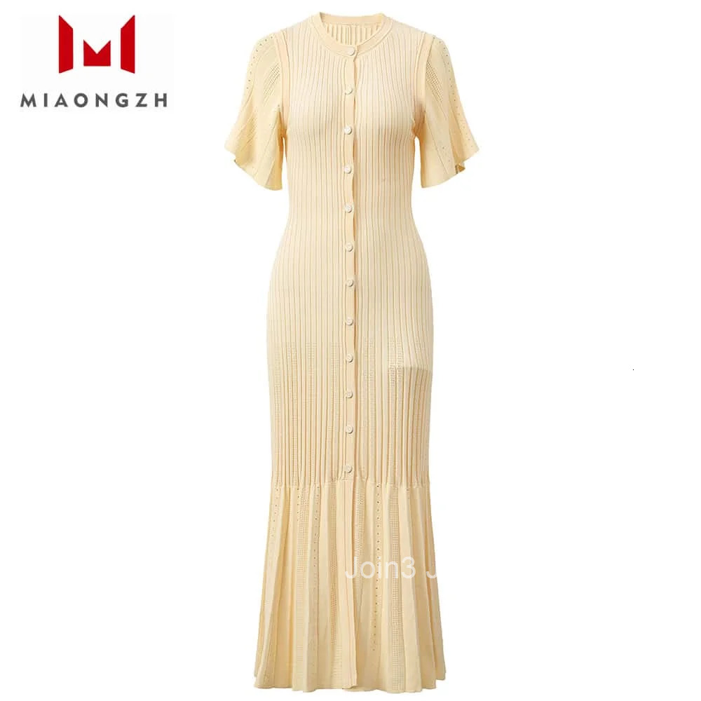 Summer New Slim Knitted Dress For Women O Neck Short Sleeve Single Row Button Party Dresses Female Fashion Clothing High Quality