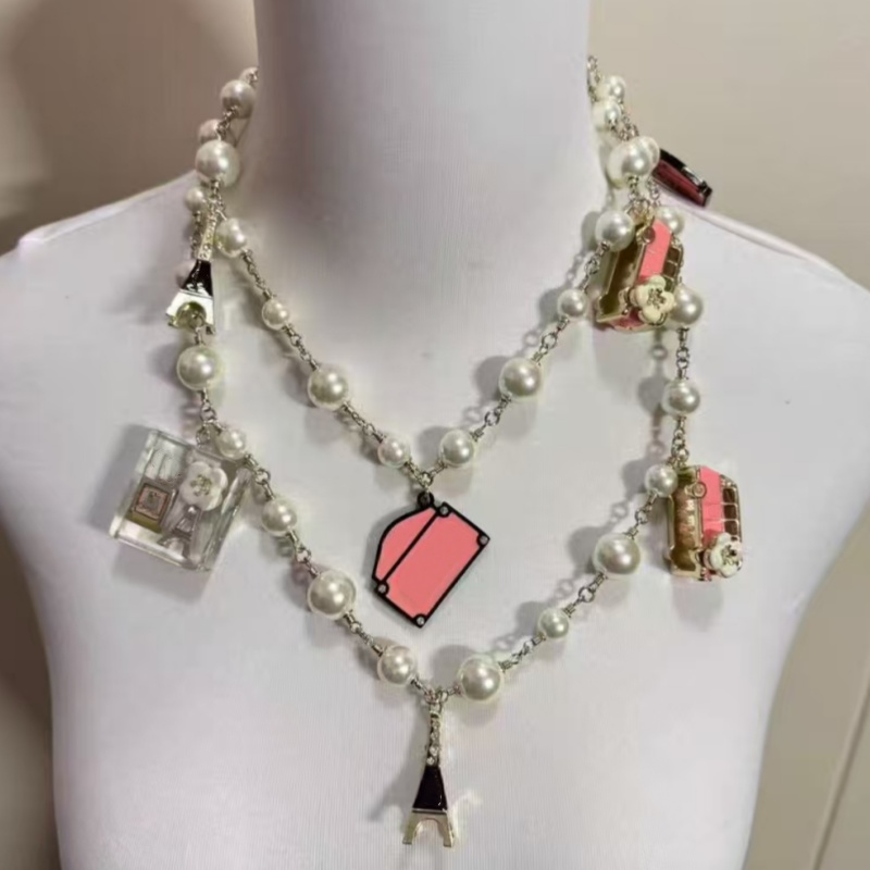 Hot Trendy Designer Women Necklace High Quality Yellow Gold Plated Luxury Charms Chain Necklaces For Friends Nice Gift