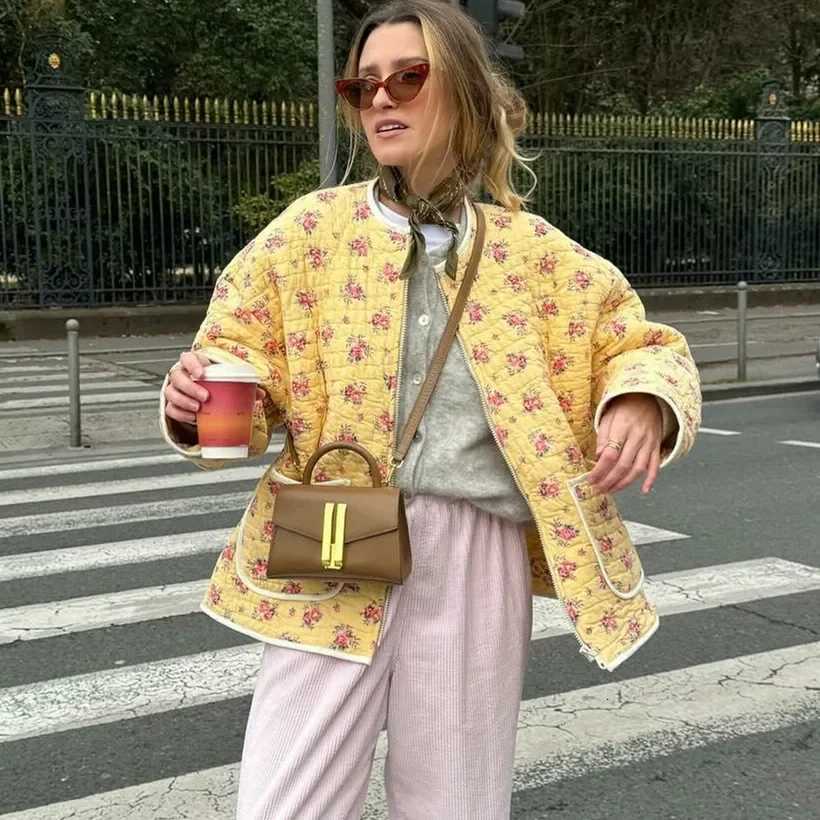 Women Vintage Cropped Puffer Jacket Boho Floral Print Quilted Coat Winter Long Sleeve Lightweight Padded Cardigan Tops Z250804