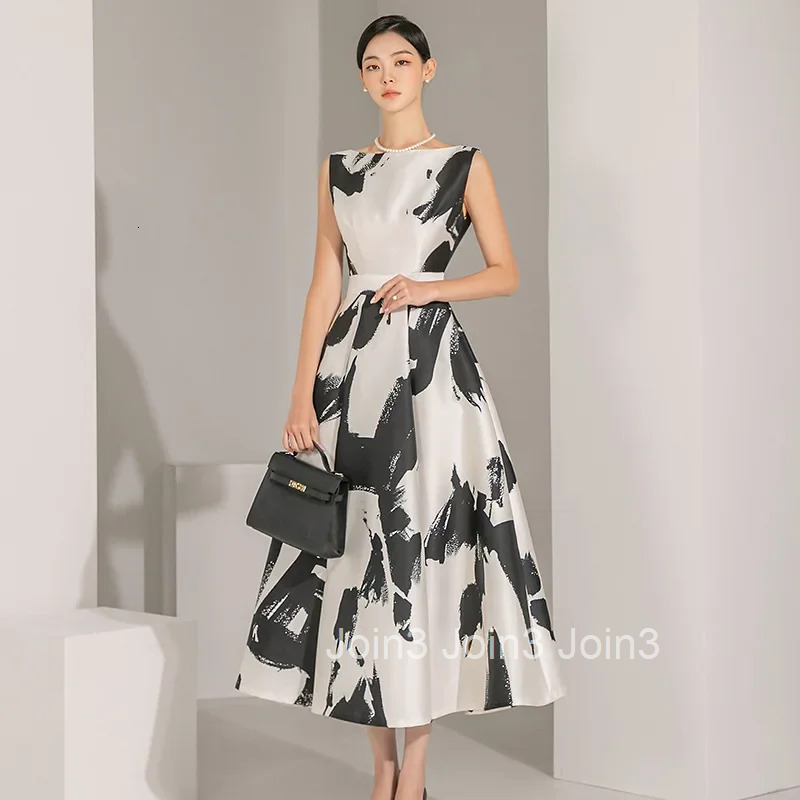 Summer Long Sleeveless Printed Dress Vintage Korean Style Goddess Elegant Waist-Cinched Luxury Big Skirt Maxi Dress