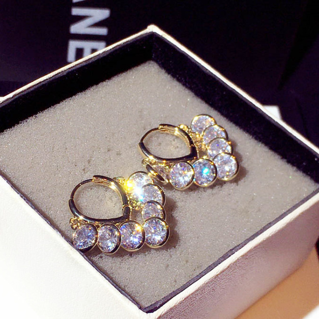 Free Shipping 2025 New Designer Jewelry New Fashion High-end Earrings Super Shiny Zircon Inlaid Elegant Ear Clips Ear Drops Ear Jewelry For Women