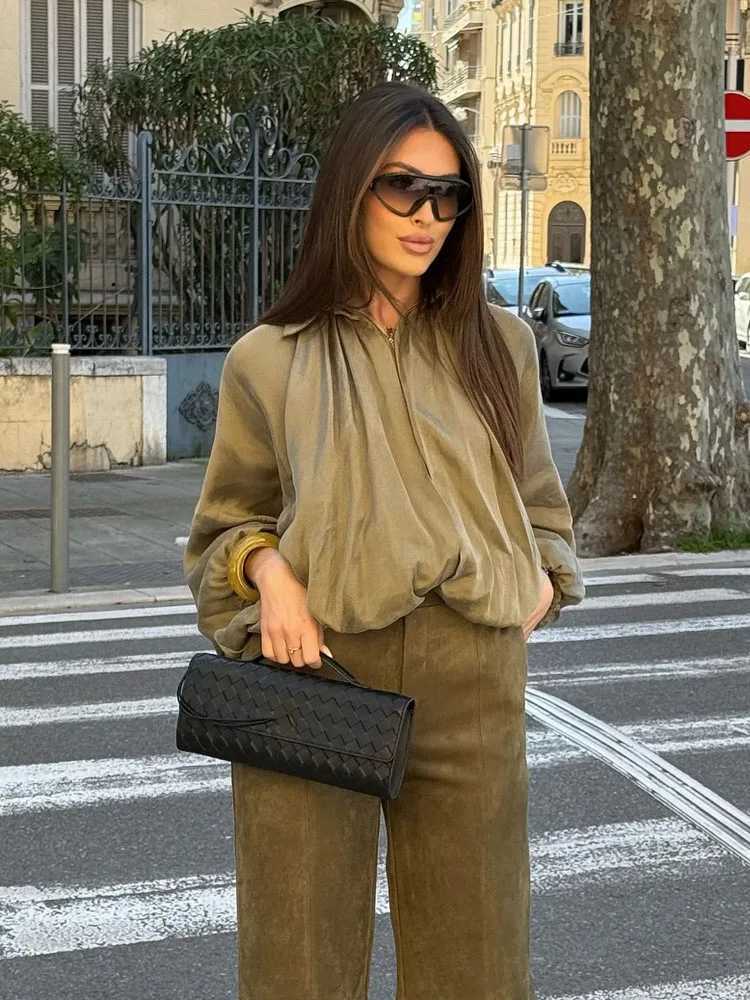 TRAFZA Womens Spring Lapel Bat Sleeve Pleated Decoration Slim Jacket Top Woman Elegant Zipper Army Green Casual Loose Coat Z250804