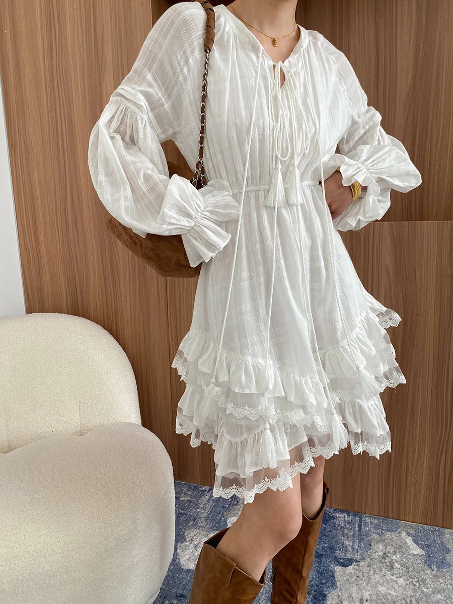 Spring and Autumn Womens White Holiday Casual Solid Color V-neck Long Sleeve Irregular Dress 250801