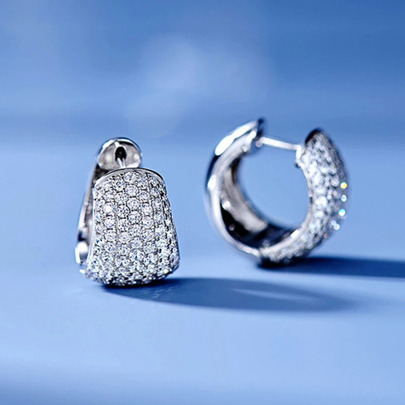 Huitan Small Circle Earrings with Bling Cubic Zirconia Silver Color Fashion Women Hoop Earrings Daily Wear Temperament Jewelry 250804