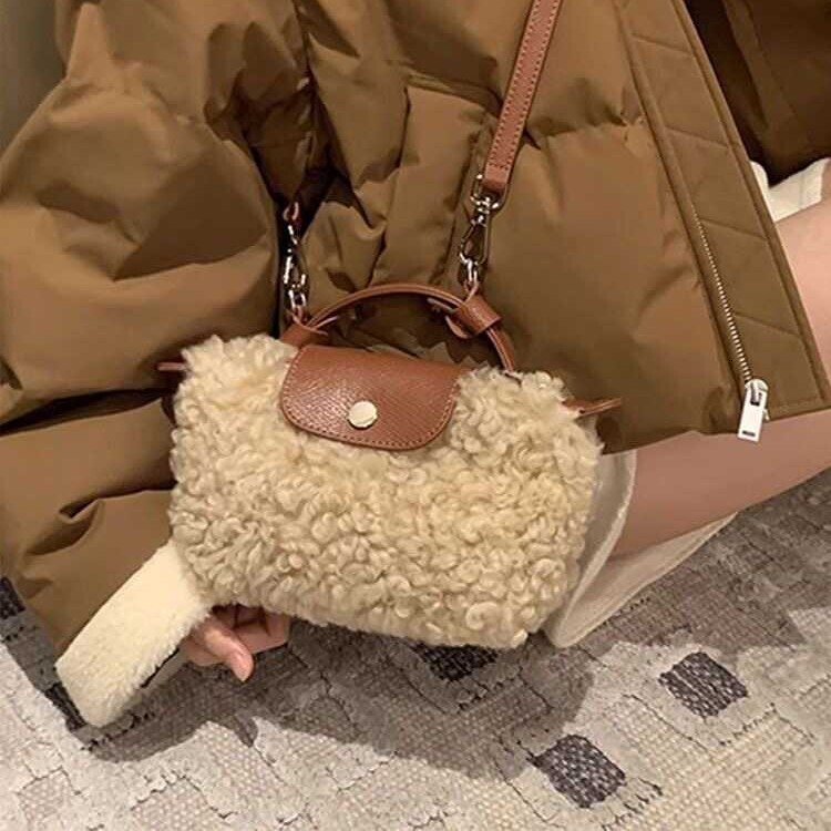 Luxury Brand Designer Bag Super Popular Handbag For Women 2024 New Trend High-Quality Niche Design Lamb Wool Versatile Crossbody Dumpling Bag
