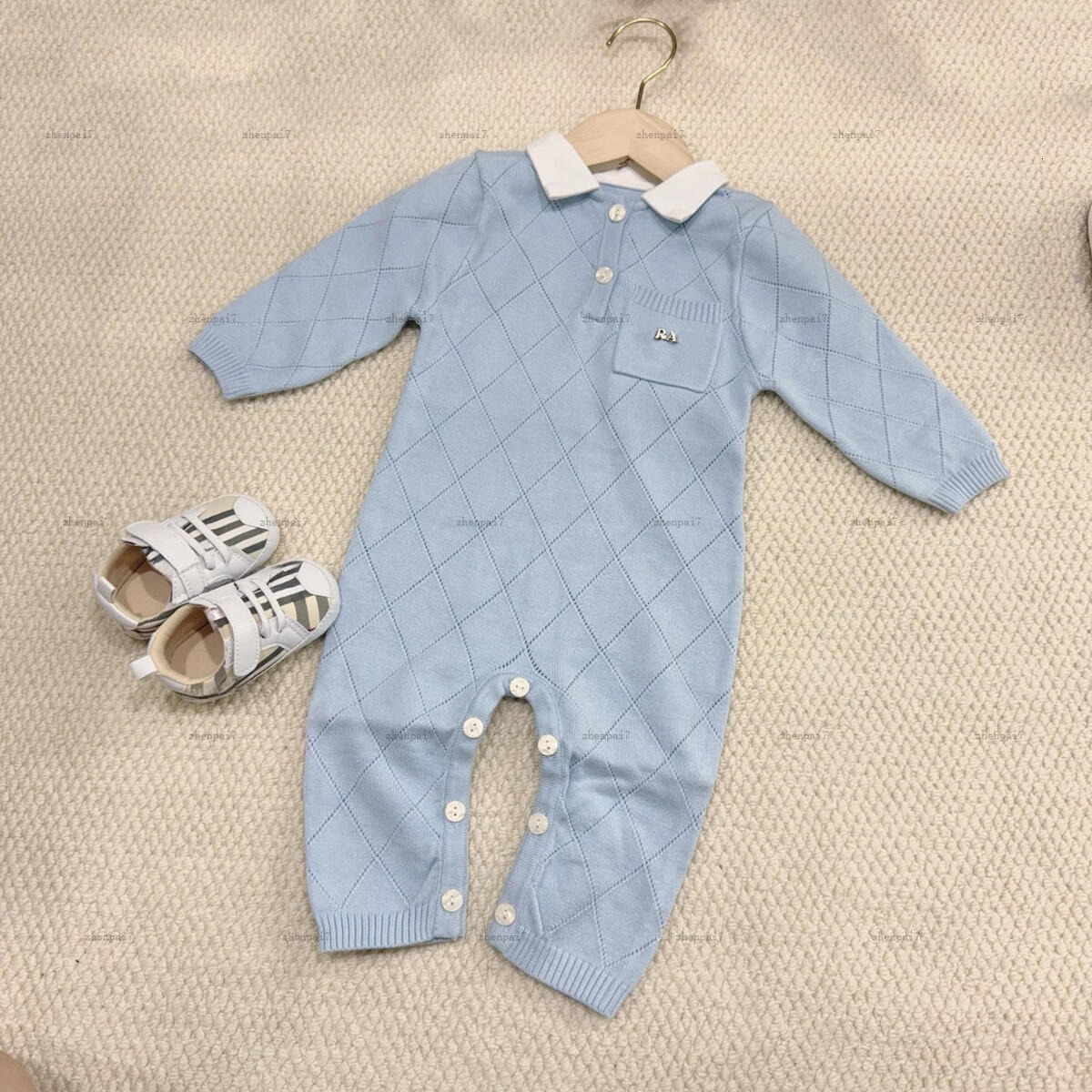 Top newborn jumpsuits Metal letter decoration toddler romper designer Baby clothing Long sleeve infant bodysuit A389X11N096-image-1069802673