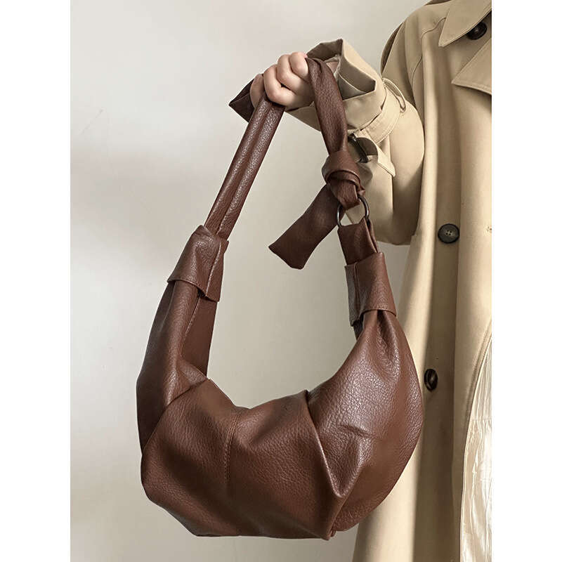Korean Retro Soft Leather Pleated Dumpling Lazy Style Casual Versatile Commuter Shoulder Messenger Croissant Bag