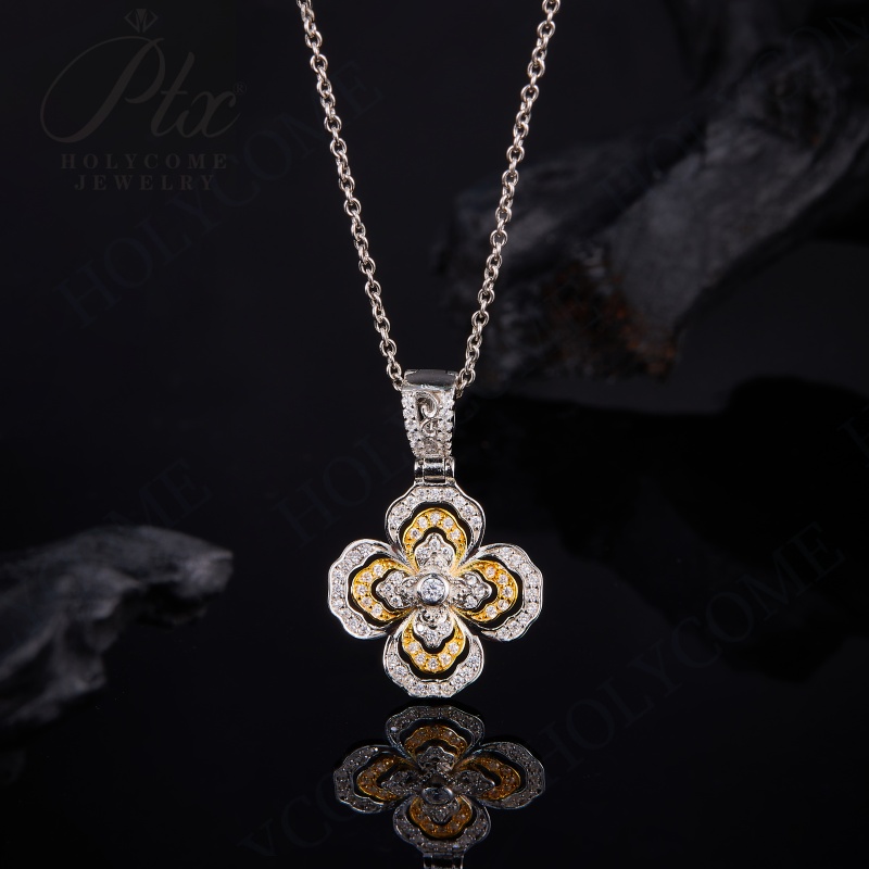 Classic Four Leaf Clover Moissanite Pendant Necklace s925 Sterling Silver Fashionable Daily Wear Personalized Creative Suitable for Women