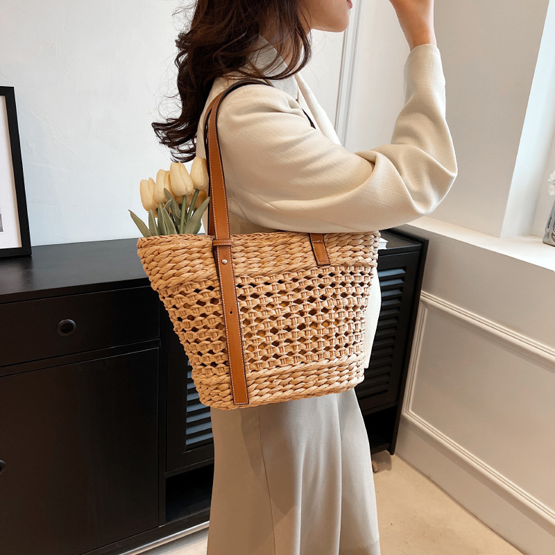 Luxury Brand Designer Bag INS Forest Style Straw Beach Handbag For Women 2025 Spring New Single Shoulder Tote Basket Woven Bag