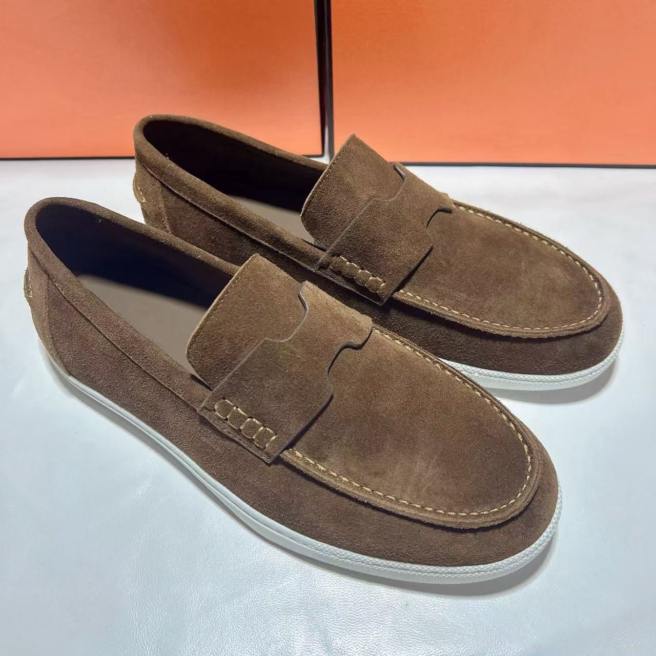 2025 Model Men High Quality Leather Loafers Men Casual Shoes Moccasins Slip On Mens Flats Fashion Men Shoes Male Driving Shoes Size 35-45
