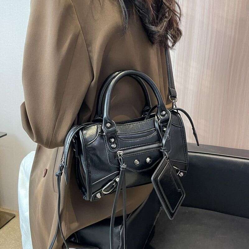 Motorcycle Handheld Women's 2024 New Rivet Pillow Fashion Trendy One Shoulder Crossbody Bag