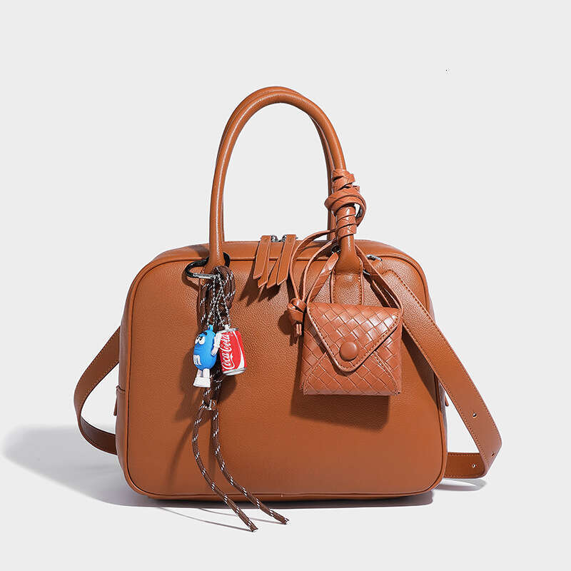 Autumn Winter New 2024 Niche Fashion Handheld Boston Shoulder Crossbody Bowling Pillow Bag