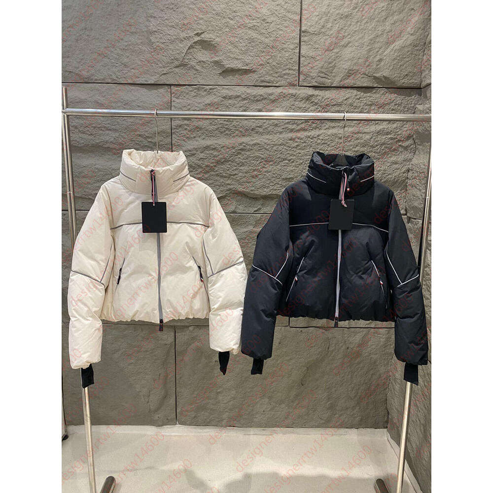 stand-up Collar short down jacket designer jacket women Soft fabric Classic brand Concealed hood Warm windproof details Elegant fashion womens coat