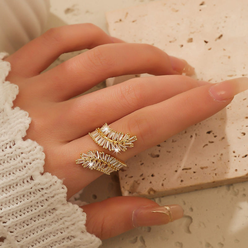Free Shipping 2025 New Designer Jewelry Light Luxury Olive Branch Leaf Open Ring For Women Exquisite High-end Ring Daily Versatile Full Diamond Inde