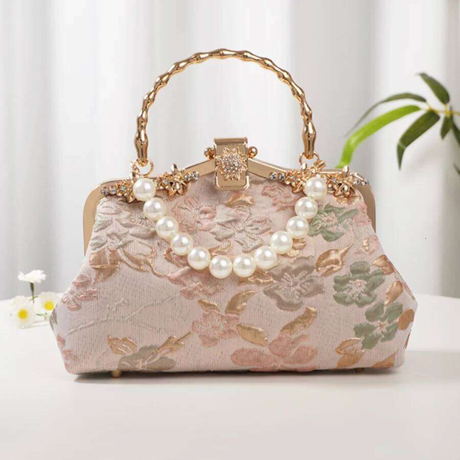 Designer Bags Vintage Women Crystal Flower Purse Handbag Dia Evening Clutch Embroidery Chain Crossbody Bags Wedding Dinner Shell Clip Tote Luxury Ba