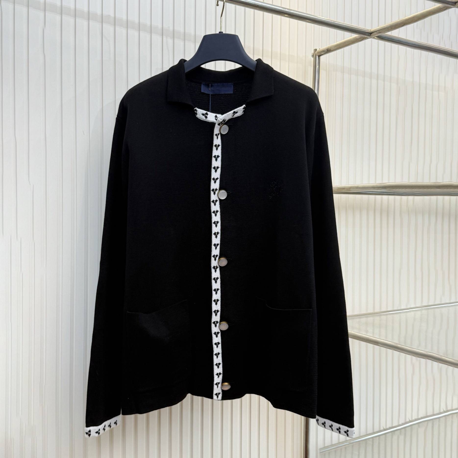 Designer shirt, knitted sweater, classic college style men's and women's designer suit jacket, embroidered chest jacket
