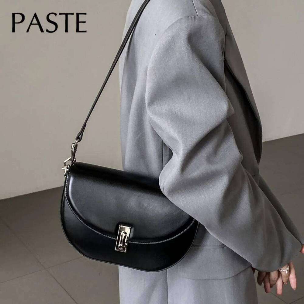 Women's Bags Designer All-Match Hard Shape Half-Moon Saddle Small Summer Use Cowhide Leather Women Crossbody Bag