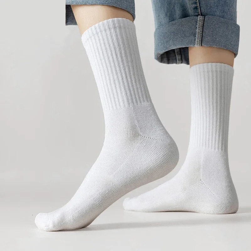 10 Pairs Middle Tube Socks For Men Solid Colour In White and Black Streetwear Harajuku Fashion Breathable and Casual Socks 250801