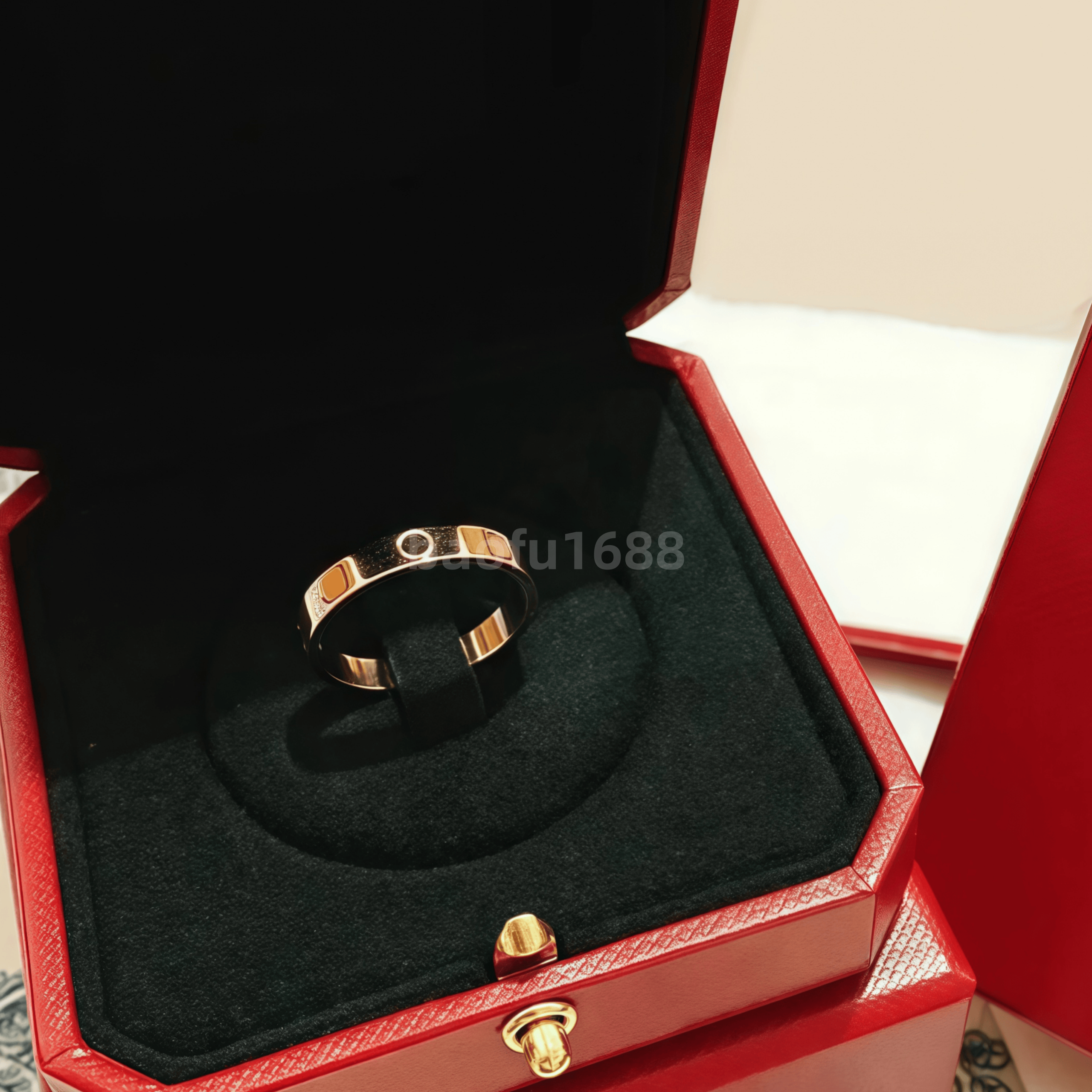 Designer Luxury Love Ring Jewelry Gold Rings for Women Titanium Steel Alloy Gold-Plated Process LOVE Ring Never Fade Not Allergic Gold Screw Pattern