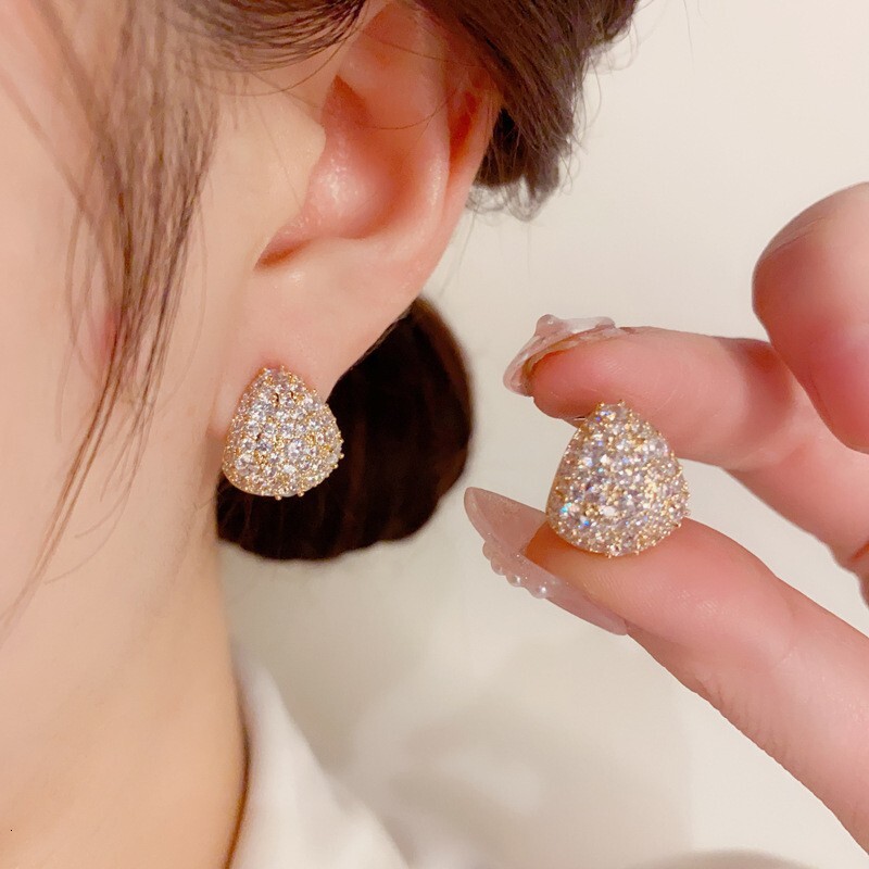 Free Shipping Designer Luxury Jewelry Fashion Exquisite Ultra Shiny Silver Zircon Water Drop Earrings S925 Silver Needle Unique Sense Elegant Ear Ac