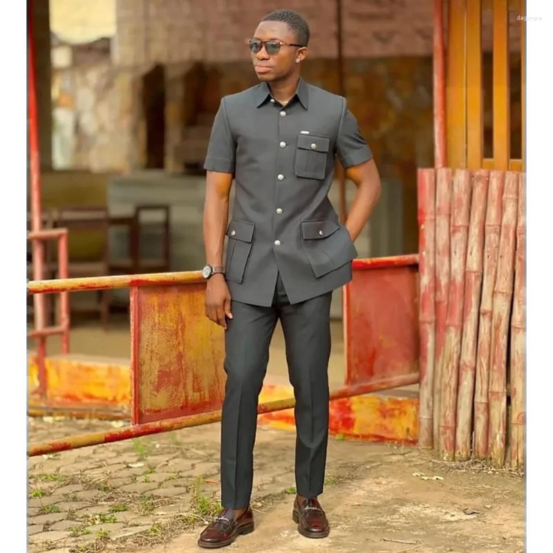 Men's Suits Dark Grey Men Three Pockets Design Single Breasted Fashion Short Sleeve 2 Pieces Jacket Pant Casual Party Prom Wedding Set