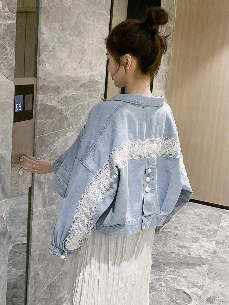 Female Jeans Coats Short Crop Small Patchwork Blue Womens Denim Jackets Korean Clothes Low Price on Sale Vintage Outer 250801