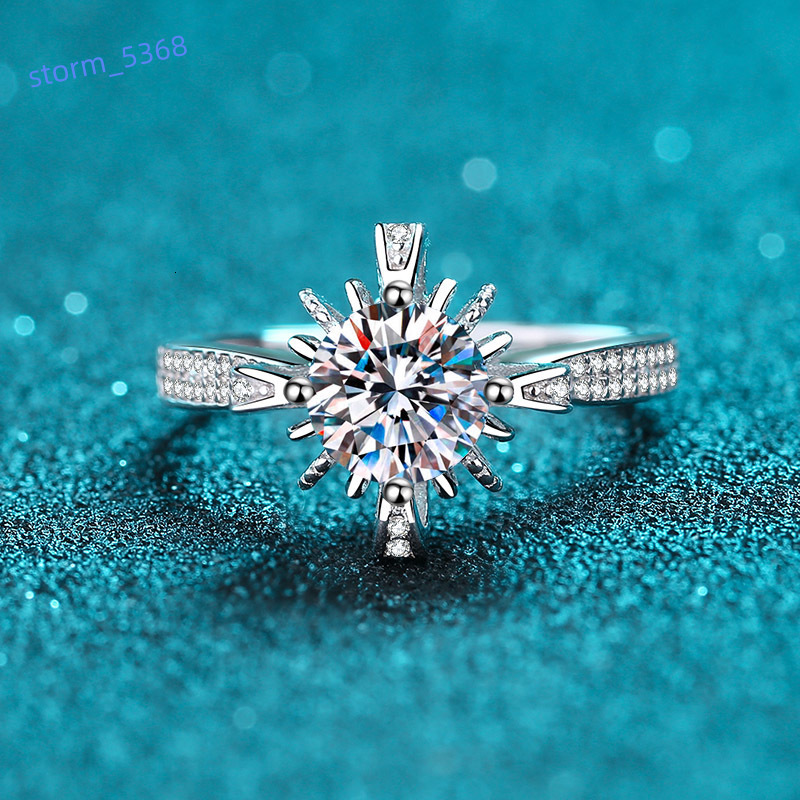 Luxury 925 Sterling Silver Ring Original Round Brilliant Cut 1 CT Moissanite Diamond Personalized Wedding Band Engagement Ring