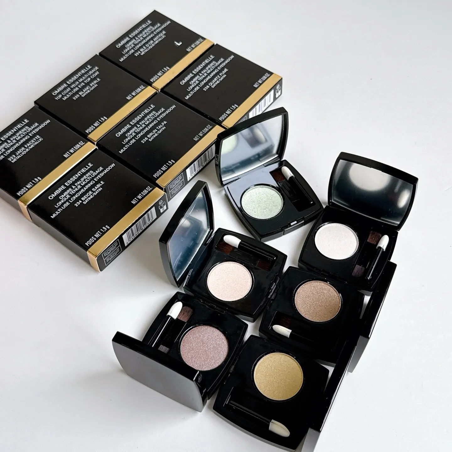 Designer makeup monochrome eyeshadow With mirror brush OMBRE Essentielle 1.9g longue tenue multi-usage longwearing Luxury eye shadow high quality Co