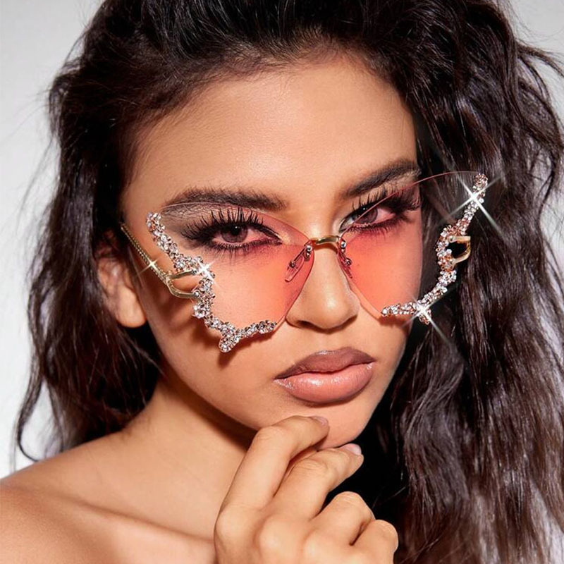 Free Shipping 2025 New Designer Sunglasses Large Frame Diamond-studded Butterfly Sunglasses Retro Glasses For Women High-end UV Protection Sunglasse