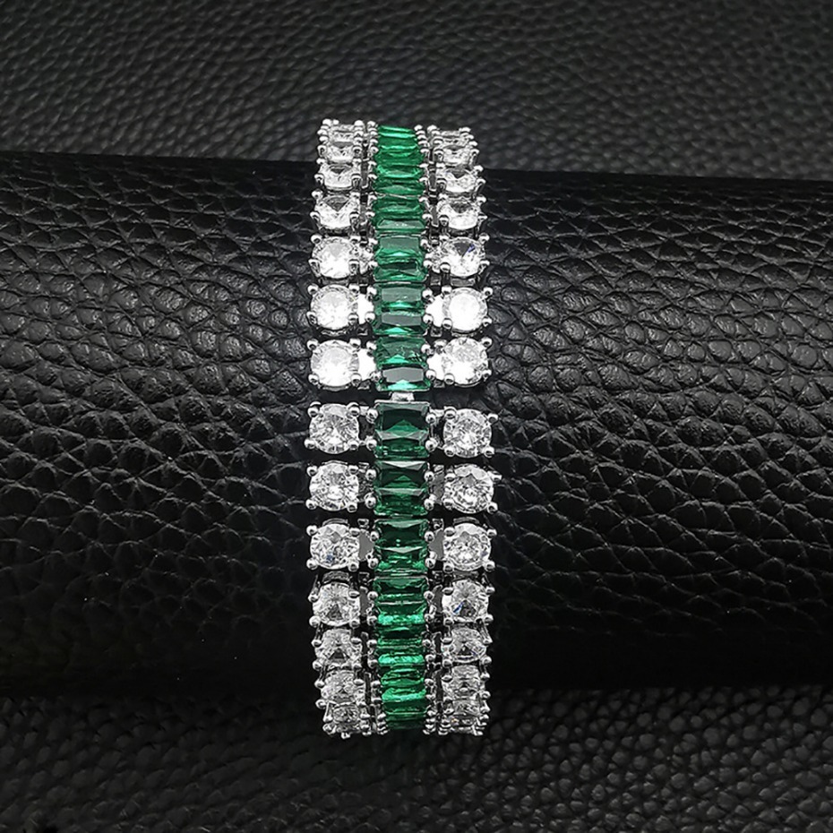Designer Luxury Bracelets Emerald High Quality Three Row Diamond Bracelet Emerald Crystal Style Shiny Zircon Bangle Womens Daily Party Jewelry