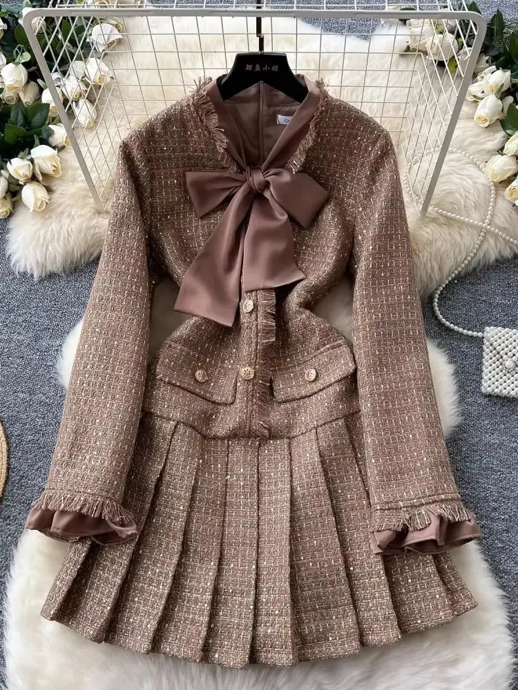 French Vintage Tweed Bow Collar Short Dresses Womens Long Sleeve Slimming High Waist Buttons Fringe Trims Pleated Mini Vestidos 250801