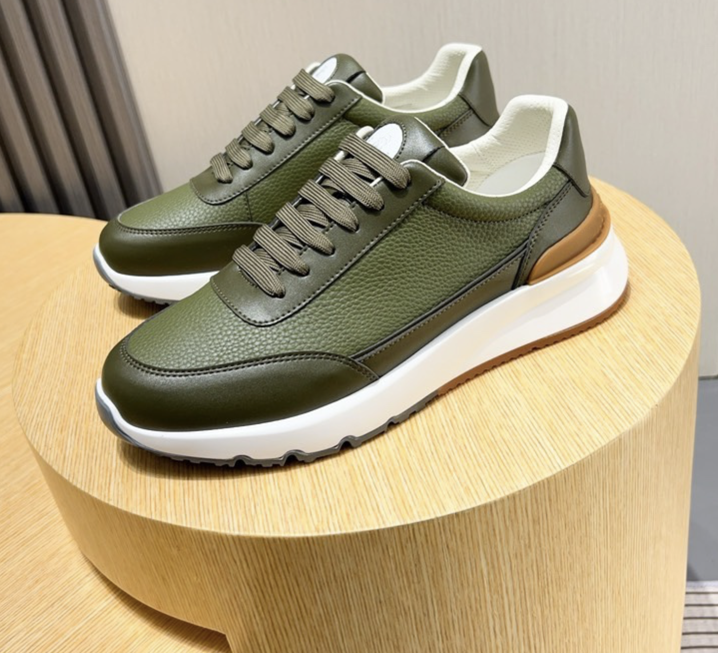Designers Fashion Arena Mens High Top Sneakers for Men - Stylish Leather Casual Shoe, Flat Sole Trainer in Classic Colors, wrinkled leather Trainerf
