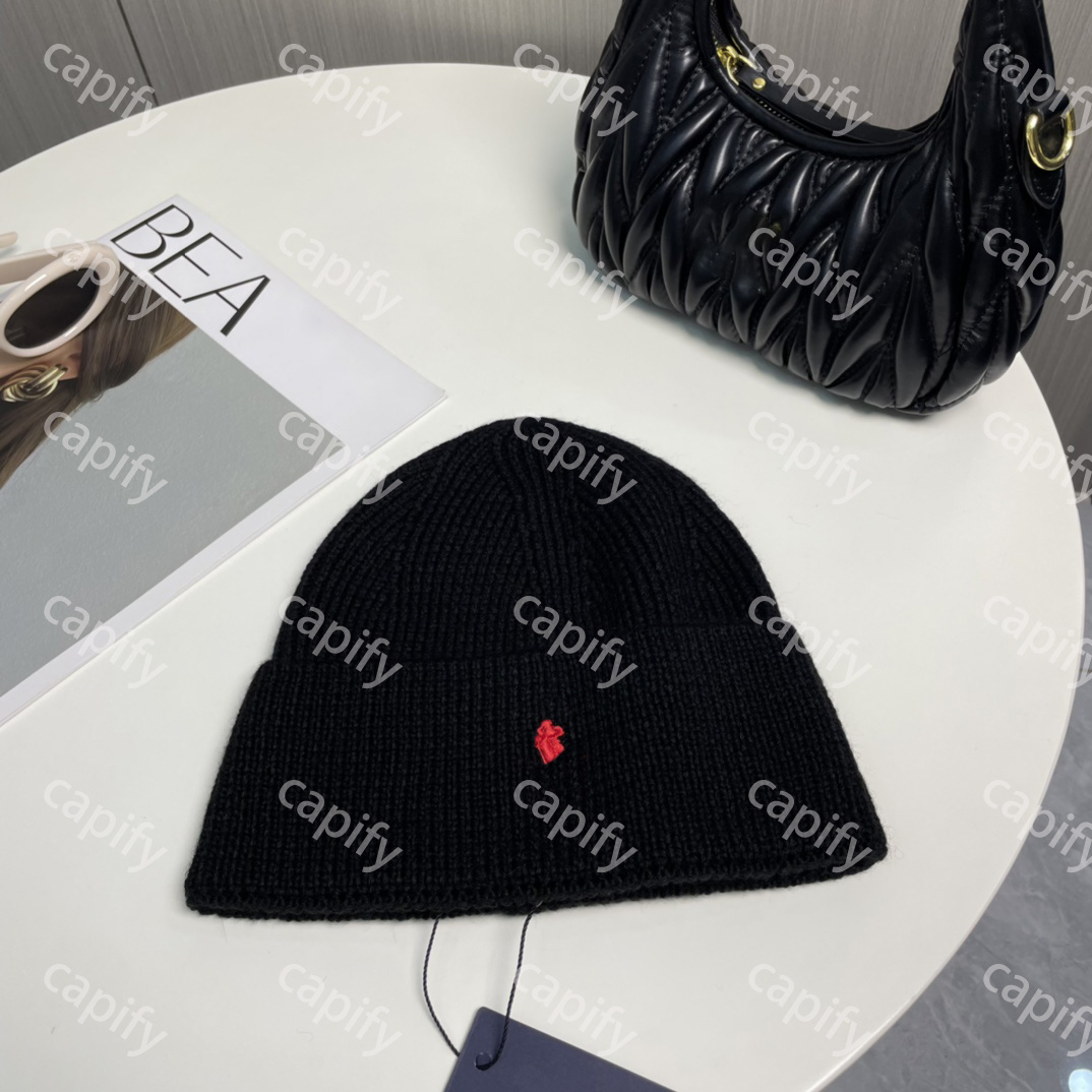 Hat Designer Beanie Unisex Bonnet New Knitted Cold Hat Solid Color High Quality Daily Outdoor Travel Street Fashion Matching