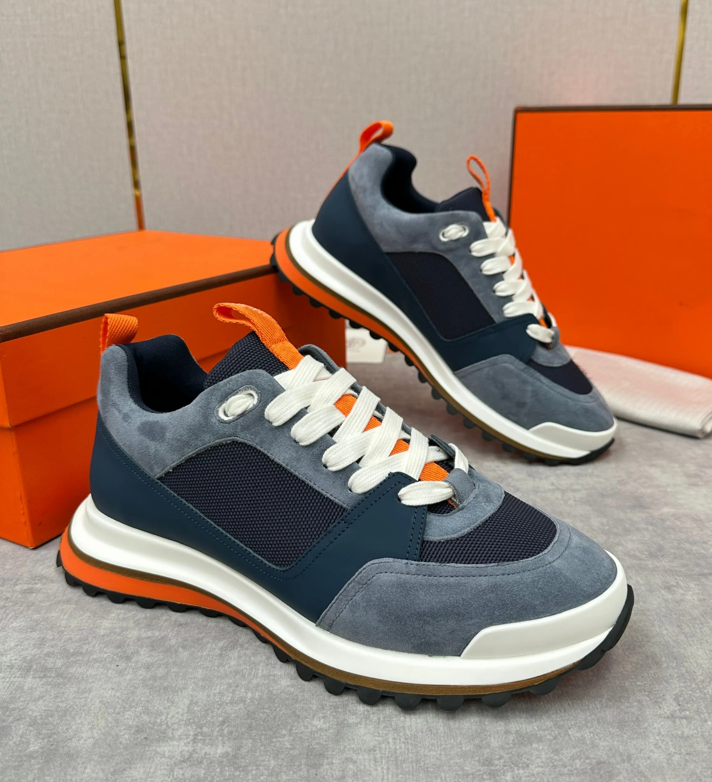 Popular Luxury Men Leader Sneakers Casual Shoes Calfskin Leather Epsom Suede Goatskin Runner Sports Chunky Sole Party Dress High Quality Skateboardi
