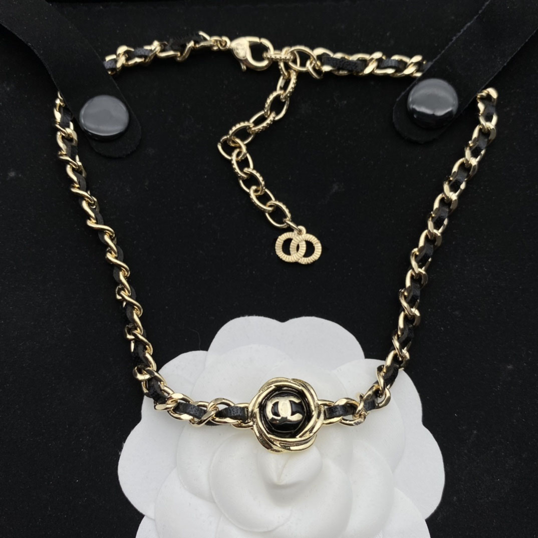 Bijoux Ensemble en trois pièces: bracelet, bracelet, boucles d'oreilles, boucles d'oreilles, bijoux haut de gamme, ensemble de corde en cuir, cad