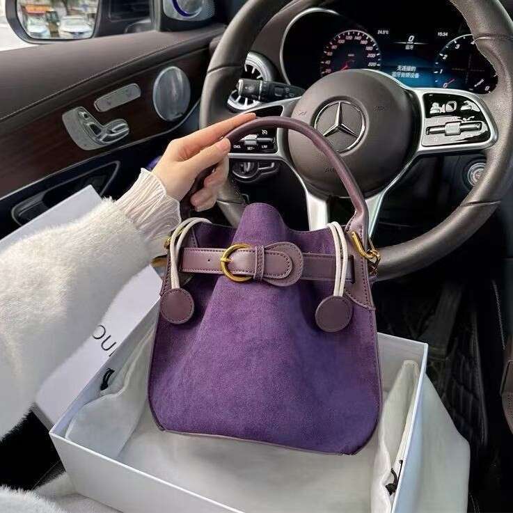 Niche Design High-End Purple Velvet Bucket for Women 2025 Spring New Commuter Trend Single Shoulder Crossbody Bag