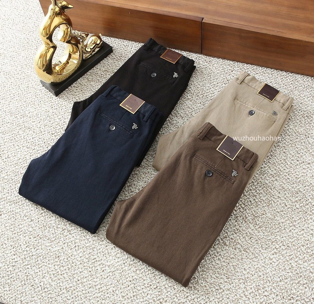 Designer Pant Men Autumn and Winter Thick Knitted Metal Badge Decorative Slim Casual Pants TF1289