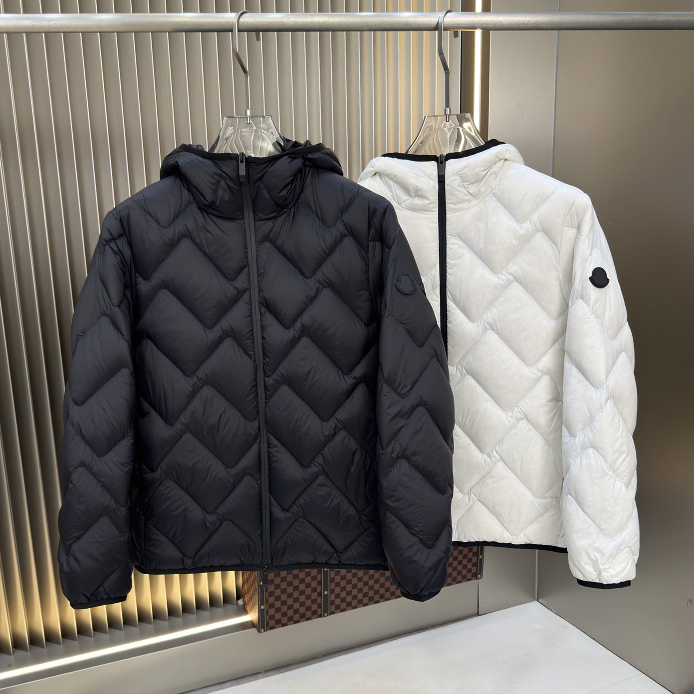 Men's down jacket designer hooded plus size women's high-quality winter warm coat jacket style slim fit black and white casual waterproof