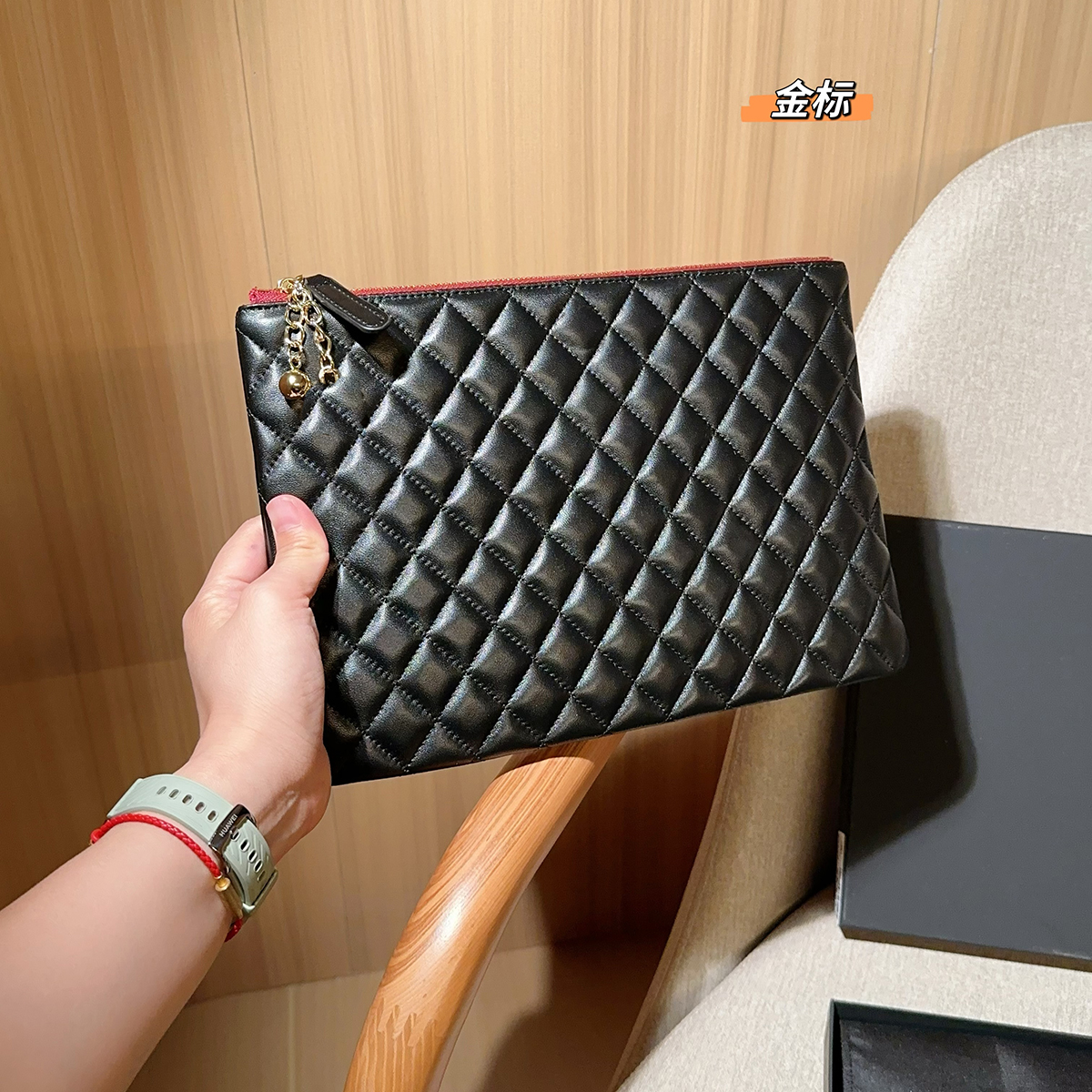 Classic Diamond Pattern Imported Sheepskin Clutch Bag by Designer Ladys Storage Bag Gold and Silver Hardware Coin Style Closure Fish Roe Leather Cro