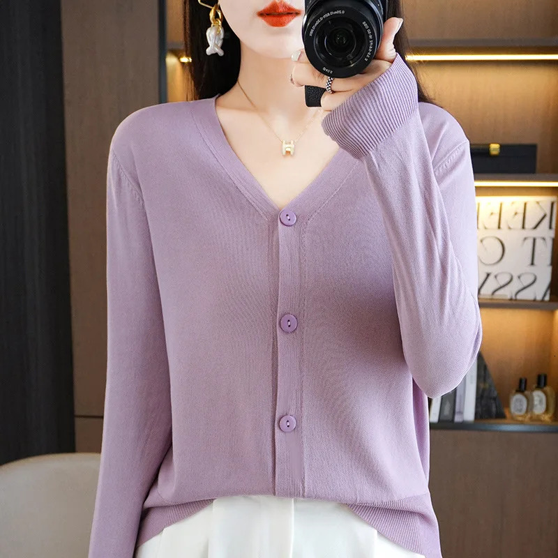 Summer Korean Version Thin Solid V-Neck Ice Silk Knitted Long Sleeve Sunscreen Cardigan Fashion V-Neck Top for Women 250801